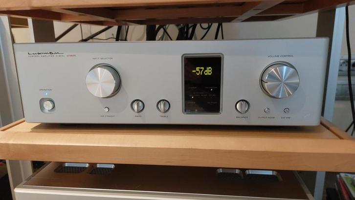 LUXMAN C900u voorversterker, Audio, Tv en Foto, Versterkers en Ontvangers, Zo goed als nieuw, Ophalen of Verzenden
