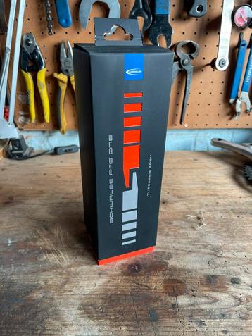 SCHWALBE pro one tubeless easy 25c 700c nieuw