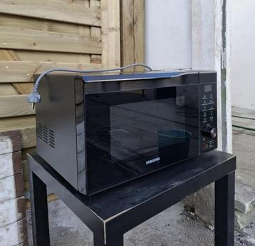 Samsung MC32K7055CK smart oven beschikbaar voor biedingen