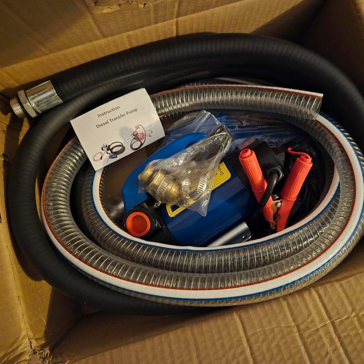 Diesel transfer pomp nieuw, Auto-onderdelen, Brandstofpompen, Ophalen of Verzenden