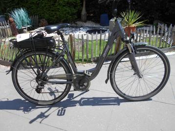 Te koop elektrische damesfiets OXFORD 7 sp met boekje nieuws beschikbaar voor biedingen