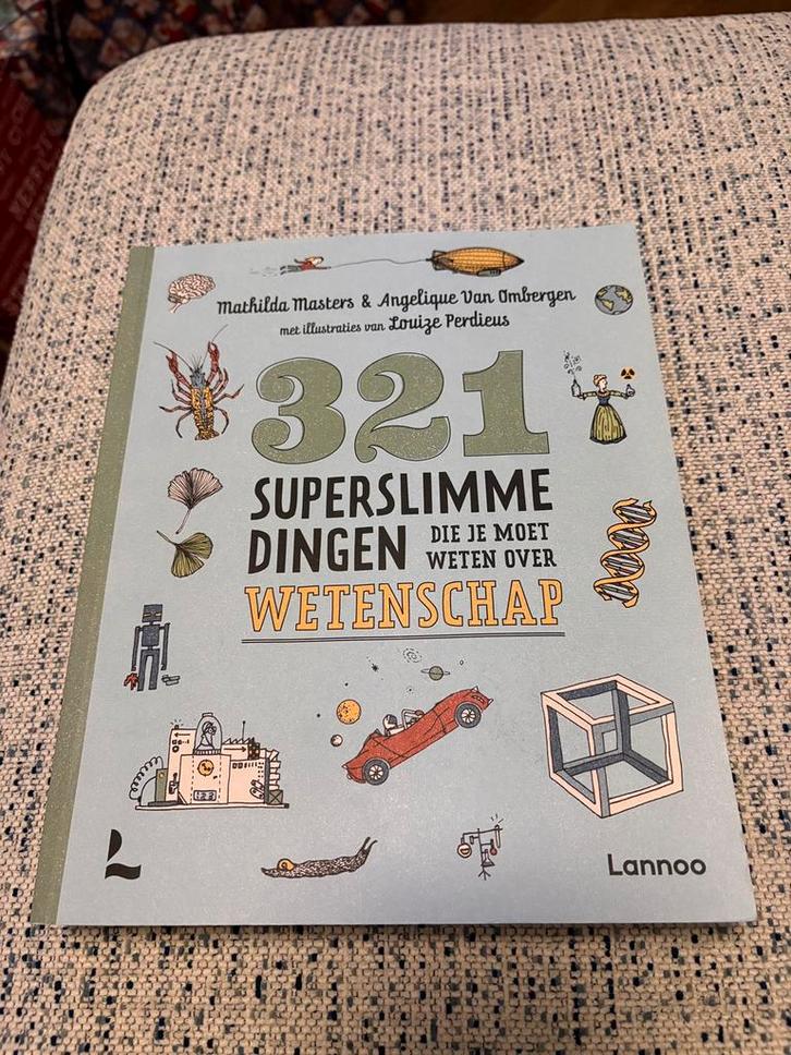 321 superslimme dingen die je moet weten over wetenschap, Boeken, Kinderboeken | Jeugd | 10 tot 12 jaar, Ophalen of Verzenden