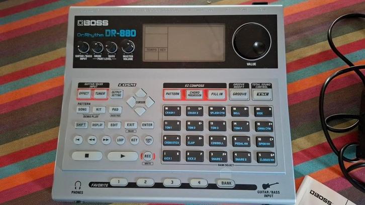 BAAS DR880, Muziek en Instrumenten, Drumcomputers, Gebruikt, Boss, Ophalen