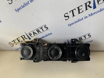 Kachel Bedieningspaneel van een Mercedes Sprinter beschikbaar voor biedingen