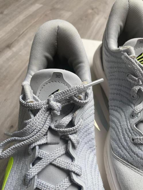Under armour - basketschoenen - MT 39, Kinderen en Baby's, Kinderkleding | Schoenen en Sokken, Gebruikt, Sportschoenen, Jongen