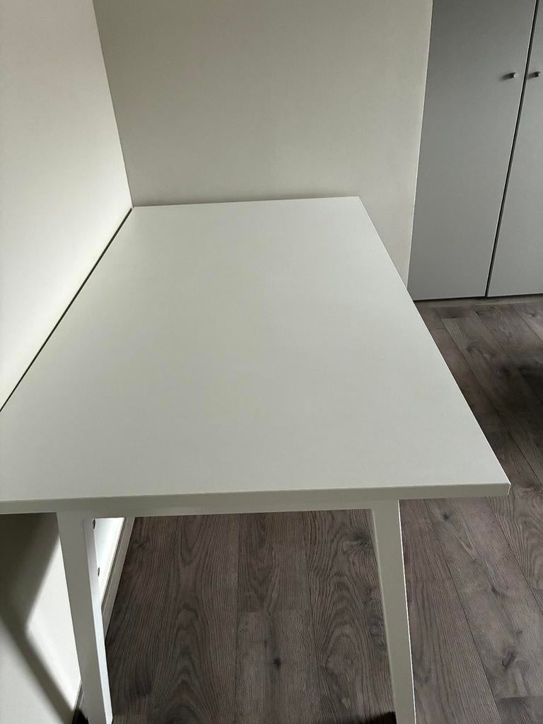 Mooi bureau zonder schade, Ophalen