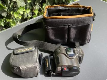 OLYMPUS fototoestel met bijhorend hoesje (made in JAPAN) beschikbaar voor biedingen