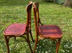 2 retro Thonet style caféstoelen met rode skai, Antiek en Kunst, Antiek | Meubels | Stoelen en Sofa's, Ophalen