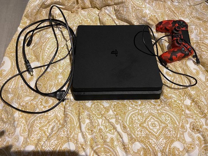 Ps4 (500 GO) + 1 manette + 2 jeux, Consoles de jeu & Jeux vidéo, Consoles de jeu | Sony PlayStation 4, Utilisé, Slim, 500 GB, Avec 1 manette