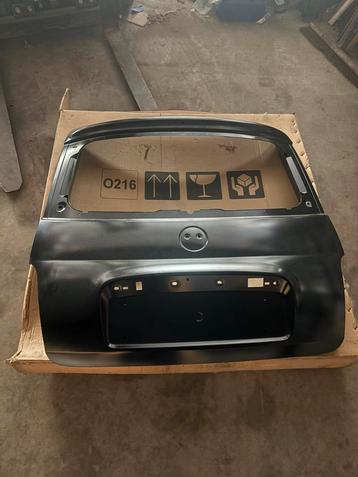 Nieuwe achterklep fiat 500 beschikbaar voor biedingen