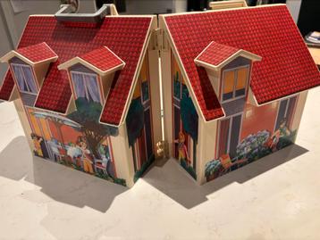 Maison Playmobil tranportable et plein d’accessoires beschikbaar voor biedingen