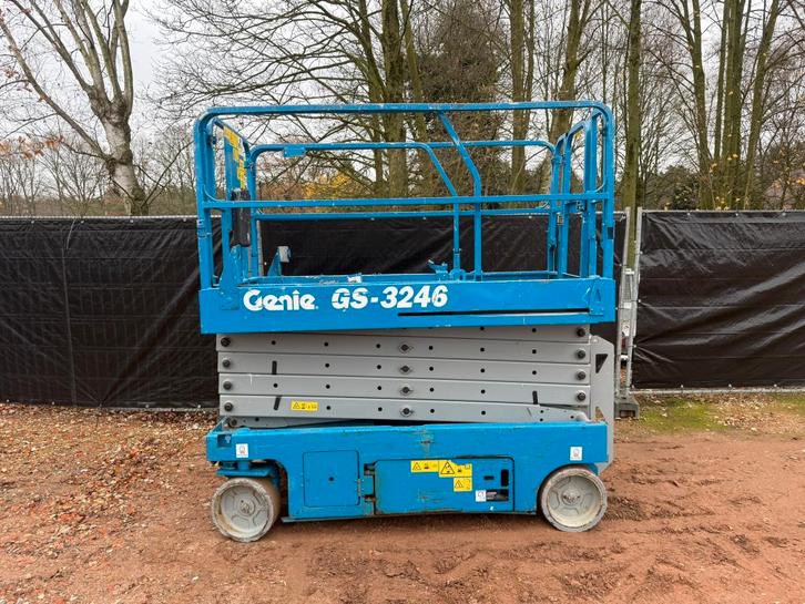 Schaarlift Genie GS-3246 (12m), Doe-het-zelf en Bouw, Lieren en Takels, Ophalen