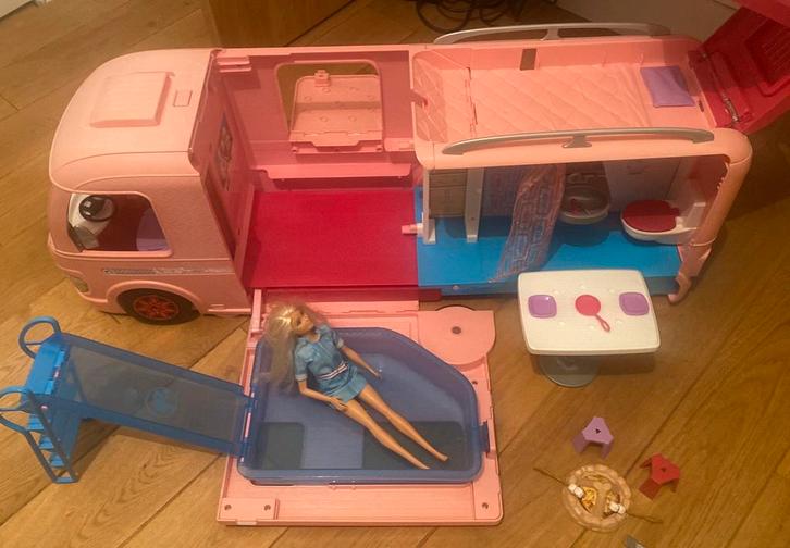 Barbie Dream Camper, Enfants & Bébés, Jouets | Poupées, Utilisé, Enlèvement