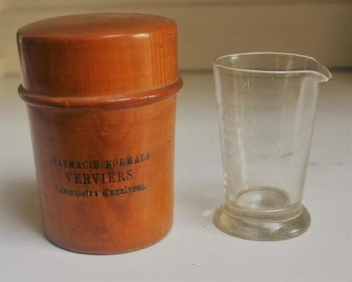 Verre Doseur Coffret Bois 19ème - PHARMACIE NORMAL VERVIERS, Antiquités & Art, Curiosités & Brocante, Enlèvement ou Envoi