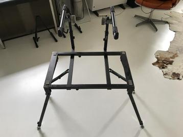 Bespeco BP100TN Opvouwbare dubbel keyboardstandaard beschikbaar voor biedingen