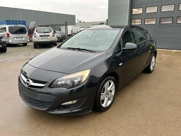 Opel Astra 1.4i Enjoy disponible aux enchères