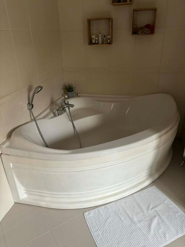 Bad inclusief kranen met verwijderbare rand, Huis en Inrichting, Badkamer | Complete badkamers, Gebruikt, Ophalen