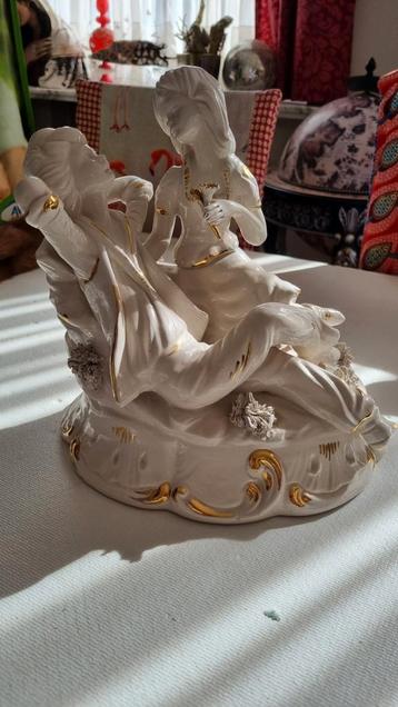 figurine en porcelaine, Enlèvement