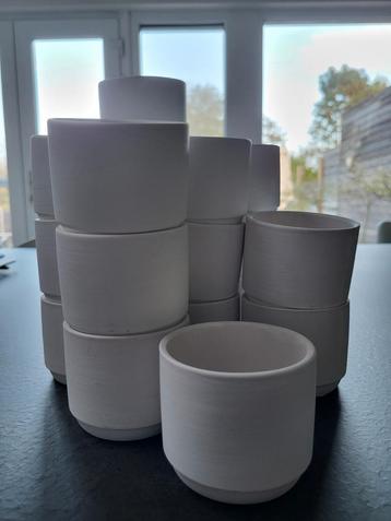 Pots en céramique d'un diamètre de 7 cm, 19 pièces