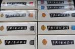 VHS BOX / FRIENDS - SAISON 3 - 4 - 5 - 6 / VERSION FRANCAISE, Cd's en Dvd's, Komedie, Gebruikt, Ophalen of Verzenden, Vanaf 12 jaar
