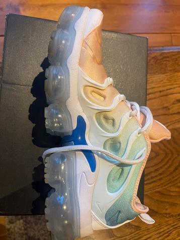 Nike air vapormax plus  beschikbaar voor biedingen