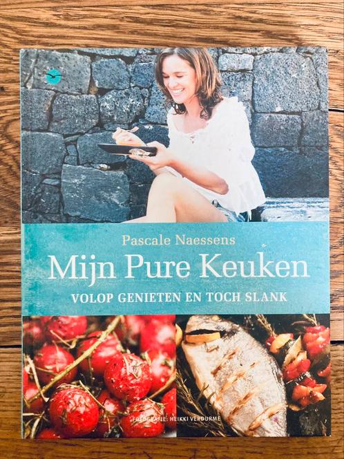 Pascale Naessens - Mijn pure keuken - kookboek, Boeken, Kookboeken, Zo goed als nieuw, Ophalen
