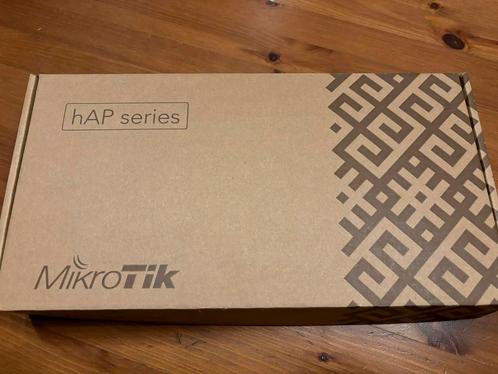 MikroTik hAP ac3, Computers en Software, Routers en Modems, Zo goed als nieuw, Router, Ophalen of Verzenden