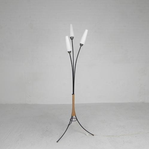 Staande sprietlamp met 3 glazen kelken, Antiek en Kunst, Antiek | Verlichting, Ophalen of Verzenden