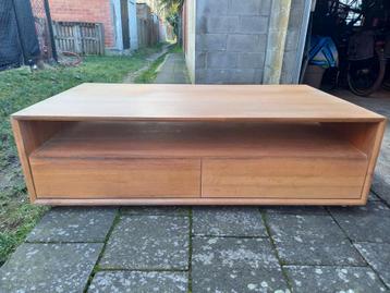 zeer zware woonkamertafel met laden (kwaliteit) beschikbaar voor biedingen