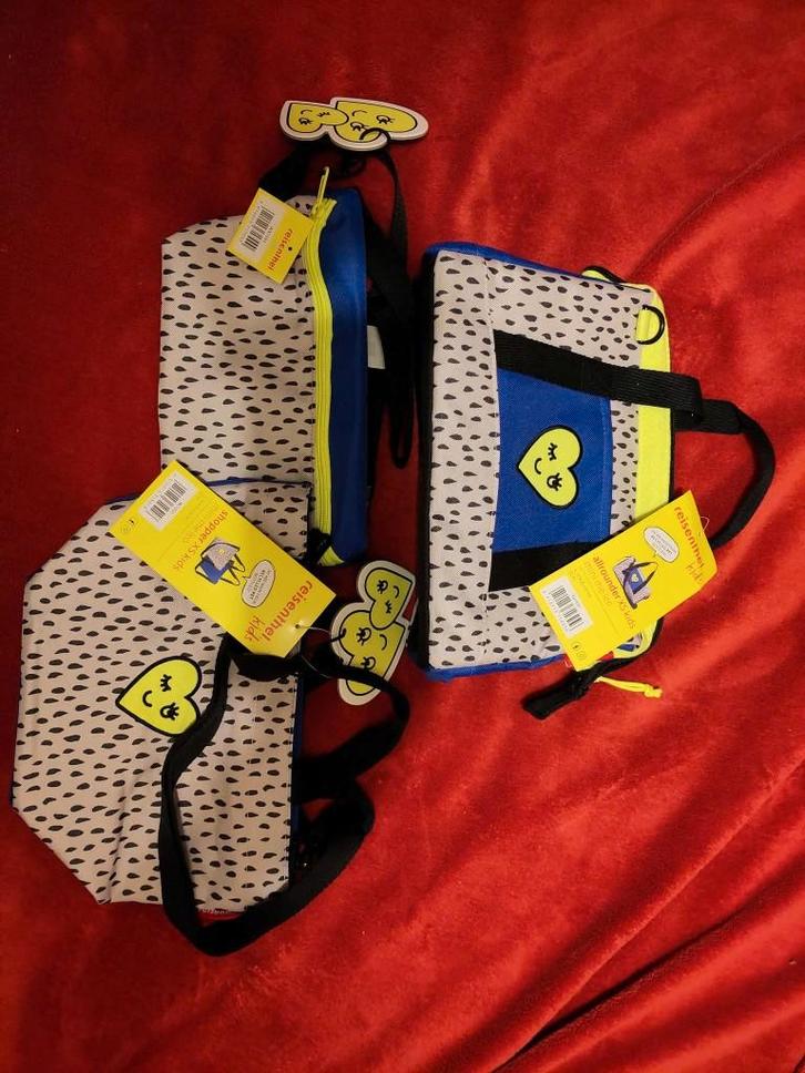 3 sacs:à bandoulière/de hanche, trousse de toilette- ENFANTS, Bijoux, Sacs & Beauté, Sacs | Sacs à bandoulière, Neuf, Autres marques