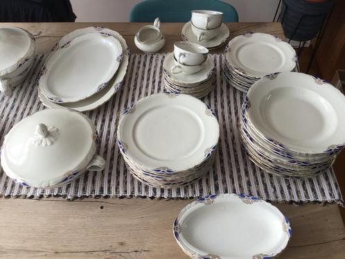 porselein Beiers servies compleet 70 jaar oud, Verzamelen, Porselein, Kristal en Bestek, Compleet servies, Porselein, Ophalen
