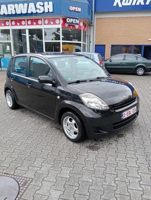 Daihatsu sirion 2, Auto's, Daihatsu, Particulier, Sirion, Benzine, 5 deurs, Handgeschakeld, Zwart, Zwart, Stof, Ophalen