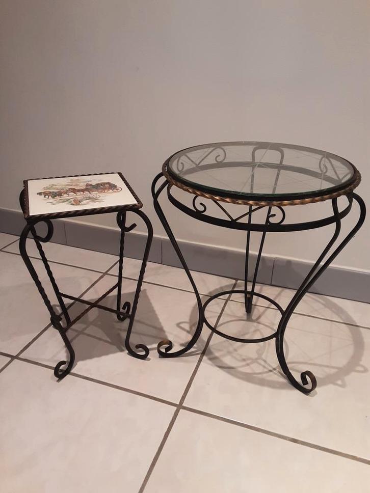 Antieke tafeltjes metalen onderstel glas,keramiek, Huis en Inrichting, Tafels | Bijzettafels, Zo goed als nieuw, Rond, Glas, Ophalen
