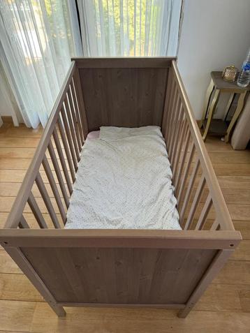 Lit pour bébé ou tout-petit à l'état neuf, Enlèvement, Comme neuf