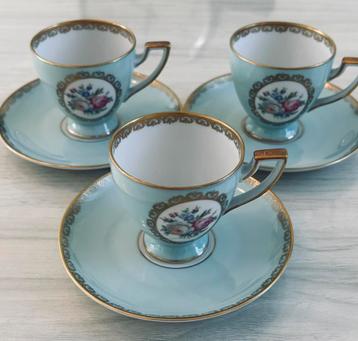 Lot de 3 tasses et 3 soucoupes en porcelaine de Tettau. beschikbaar voor biedingen