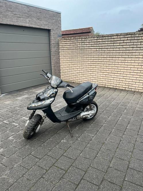 Mbk booster start en rijd b klasse dient verder af te werken, Fietsen en Brommers, Brommers | Overige merken, Klasse B (45 km/u)