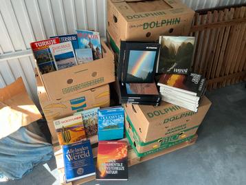 geïllustreerde boeken over landen en werelddelen. beschikbaar voor biedingen