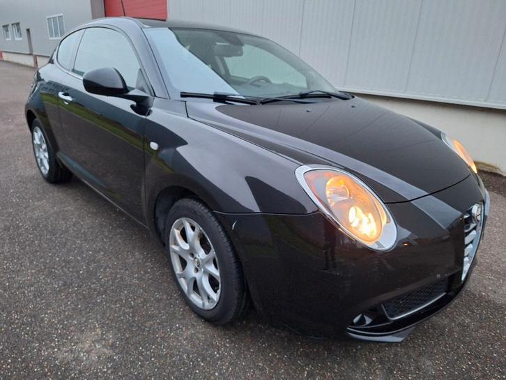 Alfa Romeo Mito 1.4i Bluetooth/PDC/Aut.Airco/Multif. stuur, Auto's, Alfa Romeo, Bedrijf, Te koop, MiTo, ABS, Airbags, Airconditioning