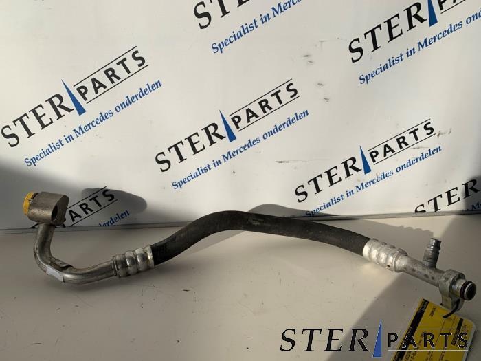 Tuyau clim d'un Mercedes E-Klasse, Autos : Pièces & Accessoires, Autres pièces automobiles, Mercedes-Benz, Utilisé, 3 mois de garantie