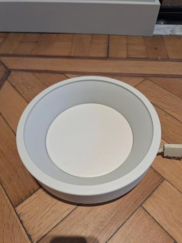 Plafonnier LED blanc beschikbaar voor biedingen