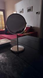 Spiegel van Ikea 3, Enlèvement