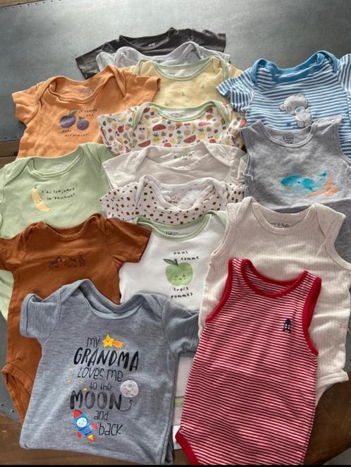 Vêtements garçon 12-24 mois, Kinderen en Baby's, Babykleding | Baby-kledingpakketten, Zo goed als nieuw, Maat 86, Ophalen