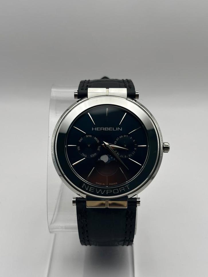 Michel Herbelin Moonphase Day Date Quartz – 400 €, Handtassen en Accessoires, Overige Accessoires, Zo goed als nieuw, Ophalen of Verzenden
