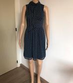 Robe bleu foncé à pois blancs (taille 36) NEUVE, Taille 36 (S), Bleu, Sous le genou, Enlèvement ou Envoi