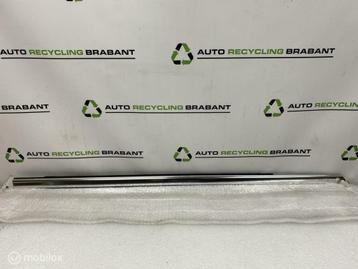 Raamlijst Chrome Mercedes C klasse W205 NIEUW A2057204031 beschikbaar voor biedingen