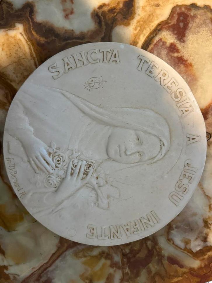 Sainte Thérèse van Lisieux – ronde gipsen 1925 – Frankrijk, Postzegels en Munten, Edelmetalen en Baren, Ophalen of Verzenden