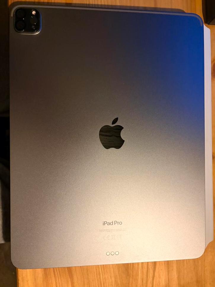 Ipad pro 12,9 pouces 6e génération prix negociable, Informatique & Logiciels, Apple iPad Tablettes, Comme neuf, 9 pouces, Enlèvement