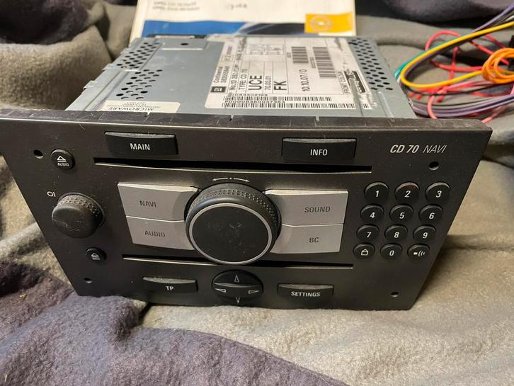 Opel CD70 navi + écran + câbles + CD, Autos : Divers, Autoradios, Comme neuf, Enlèvement ou Envoi