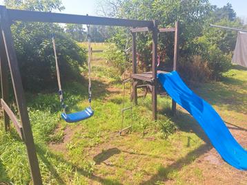Schommel en glijbaan met klimtouw beschikbaar voor biedingen