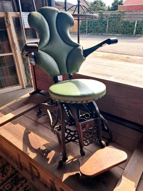 Zeldzame tandarts- of kappersstoel the Allison, Antiek en Kunst, Antiek | Meubels | Stoelen en Sofa's, Ophalen
